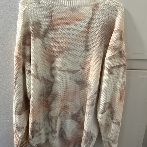 Sweater - Picture 2 of 3